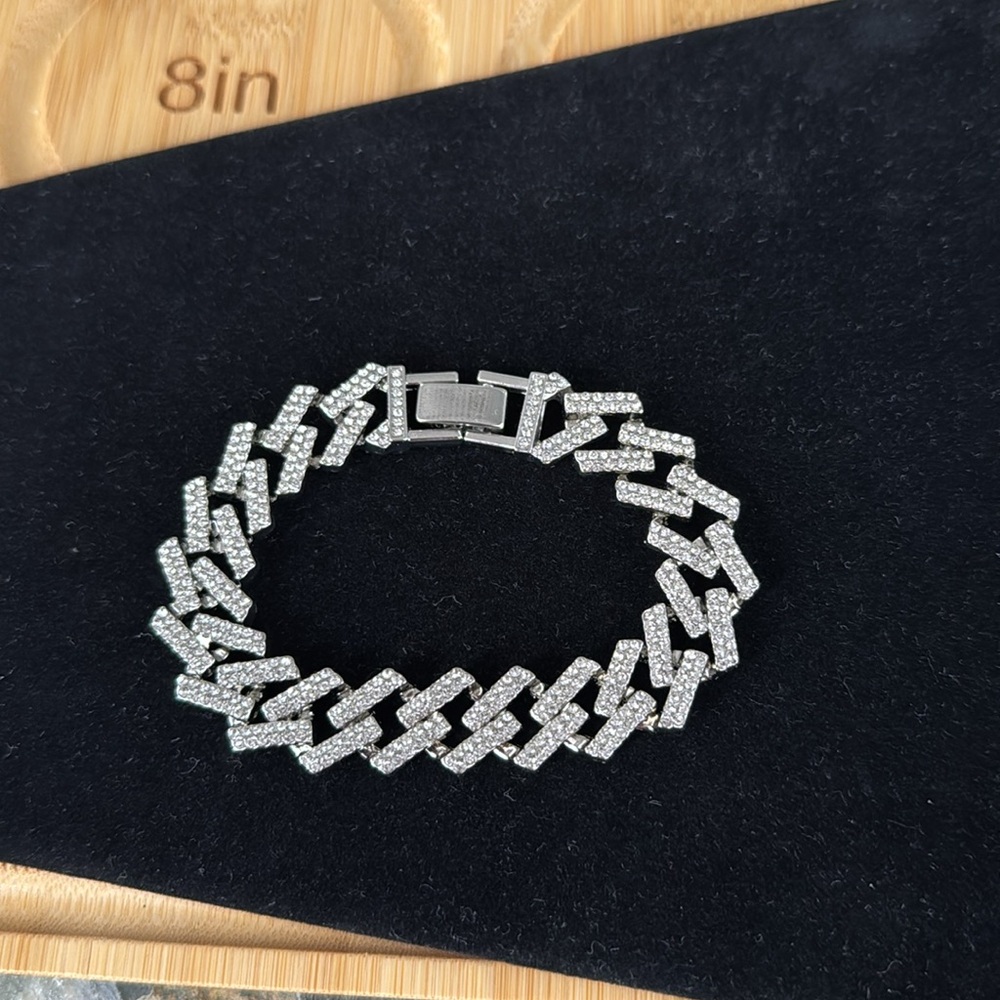 Adornia Silver Bracelet plated Rhodium curb cubic zirconia - Picture 5 of 6